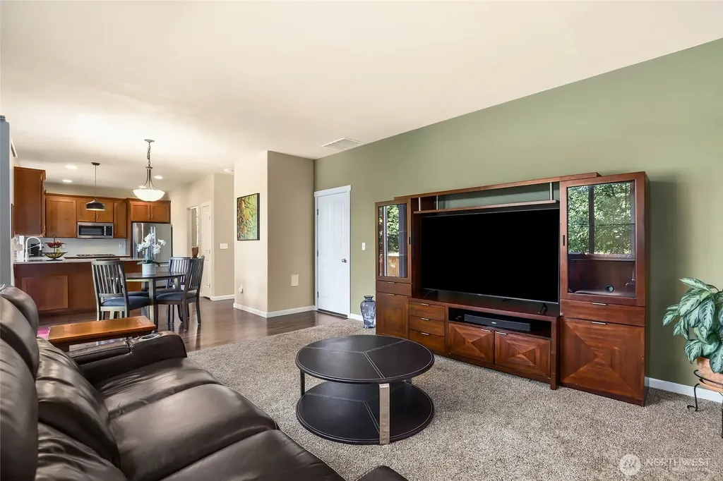 3711 Santis Loop SE Lacey WA 98503
