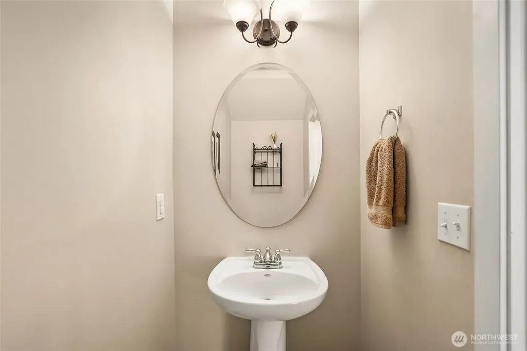 3711 Santis Loop SE Lacey WA 98503