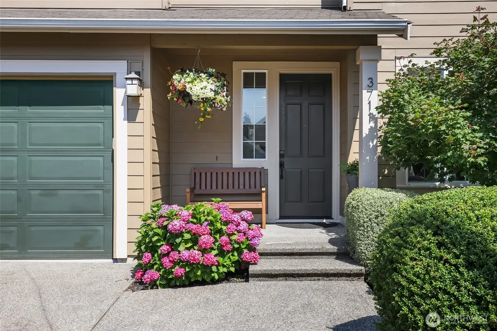 3711 Santis Loop SE Lacey WA 98503