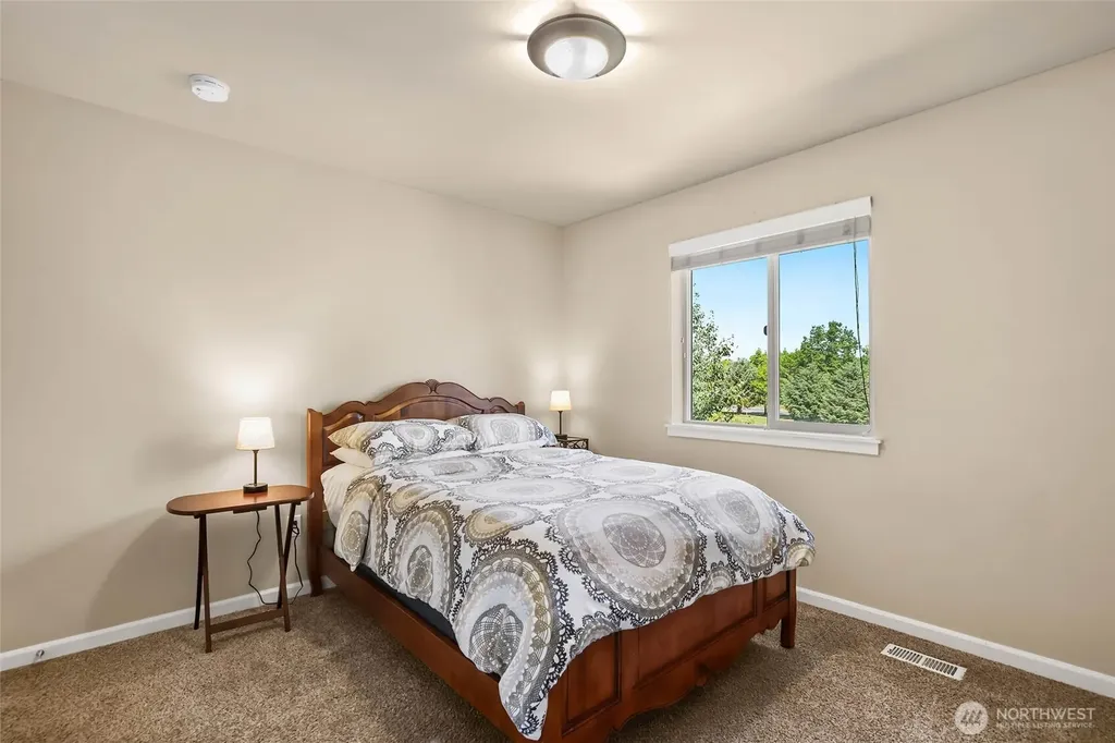 3711 Santis Loop SE Lacey WA 98503