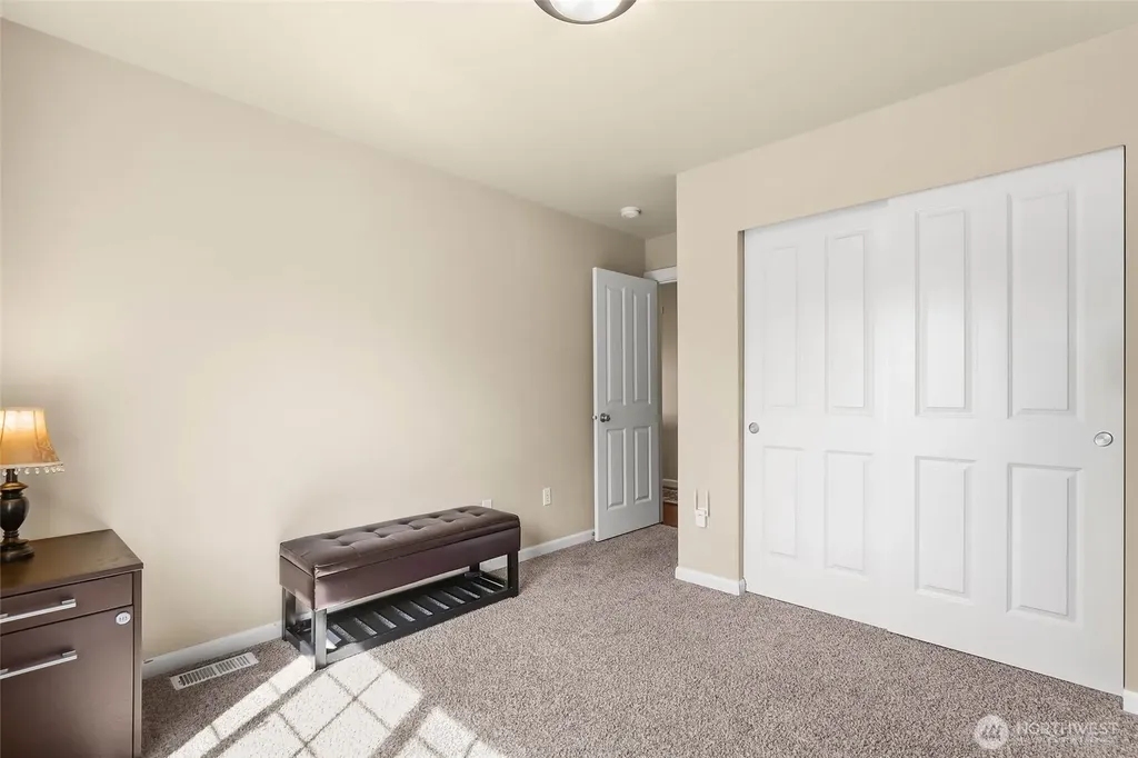 3711 Santis Loop SE Lacey WA 98503