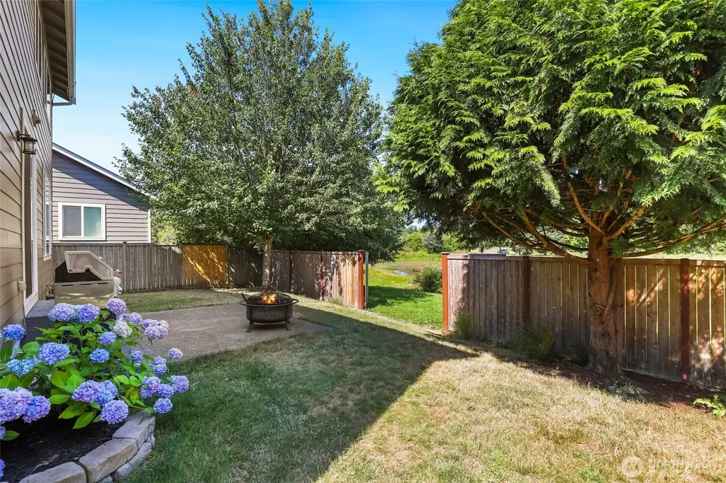 3711 Santis Loop SE Lacey WA 98503