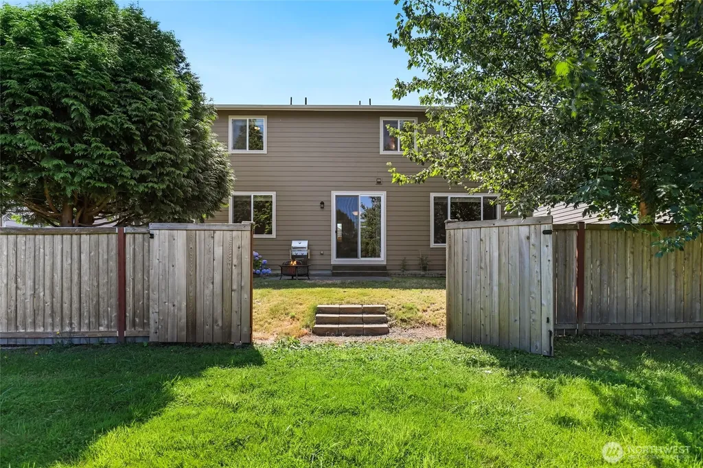 3711 Santis Loop SE Lacey WA 98503