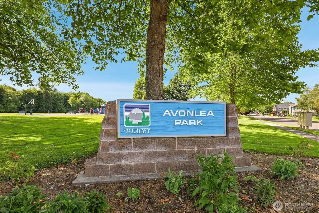 3711 Santis Loop SE Lacey WA 98503