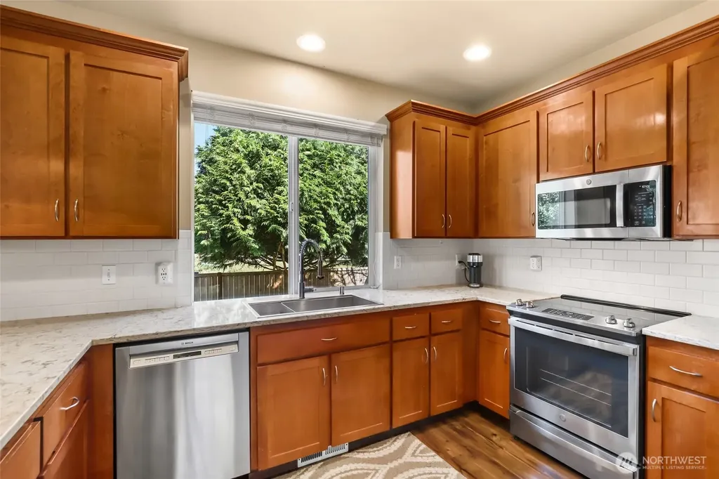 3711 Santis Loop SE Lacey WA 98503