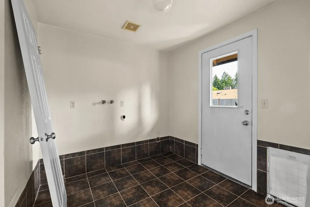 9824 Onyx Drive SW Lakewood WA 98498