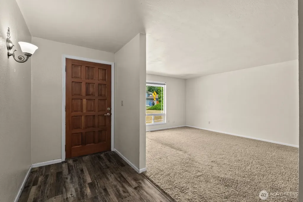9824 Onyx Drive SW Lakewood WA 98498