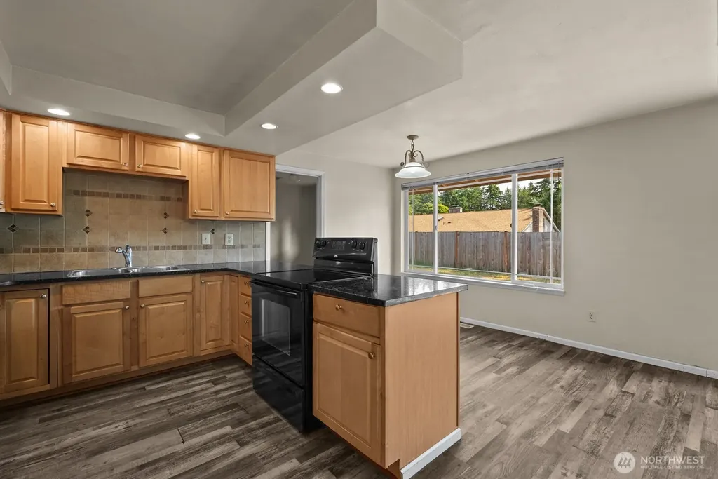 9824 Onyx Drive SW Lakewood WA 98498