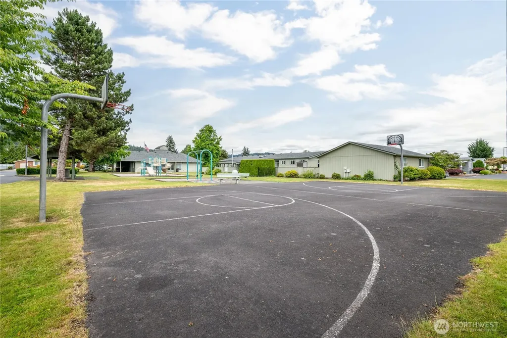 600 Egret Lane Longview WA 98632