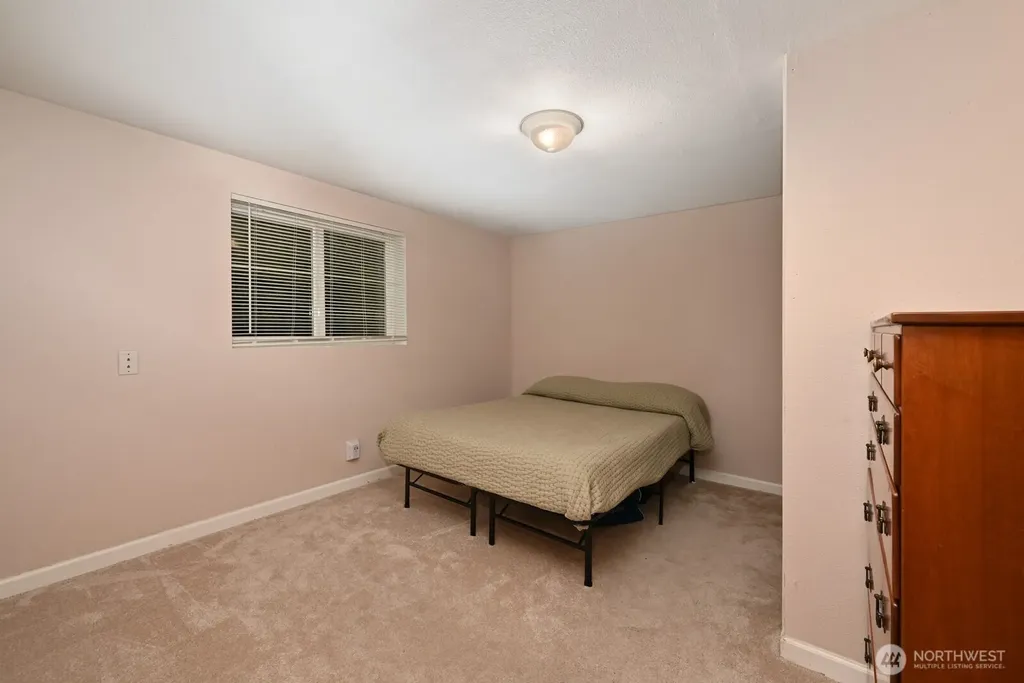 10625 17th Avenue SW Seattle WA 98146