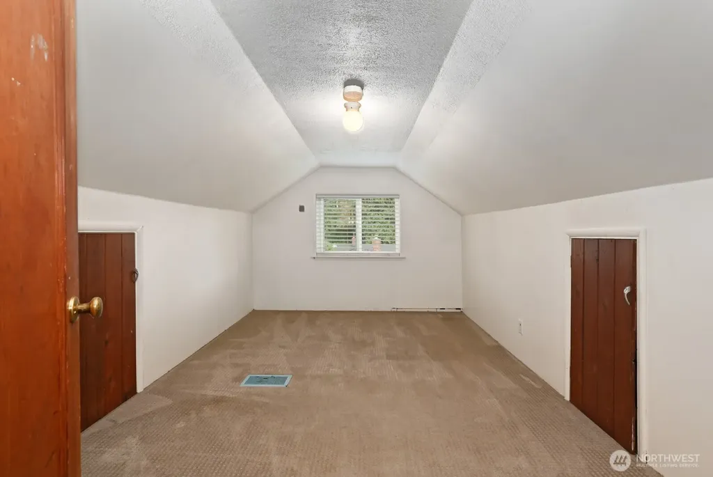 10625 16th Avenue SW Seattle WA 98146