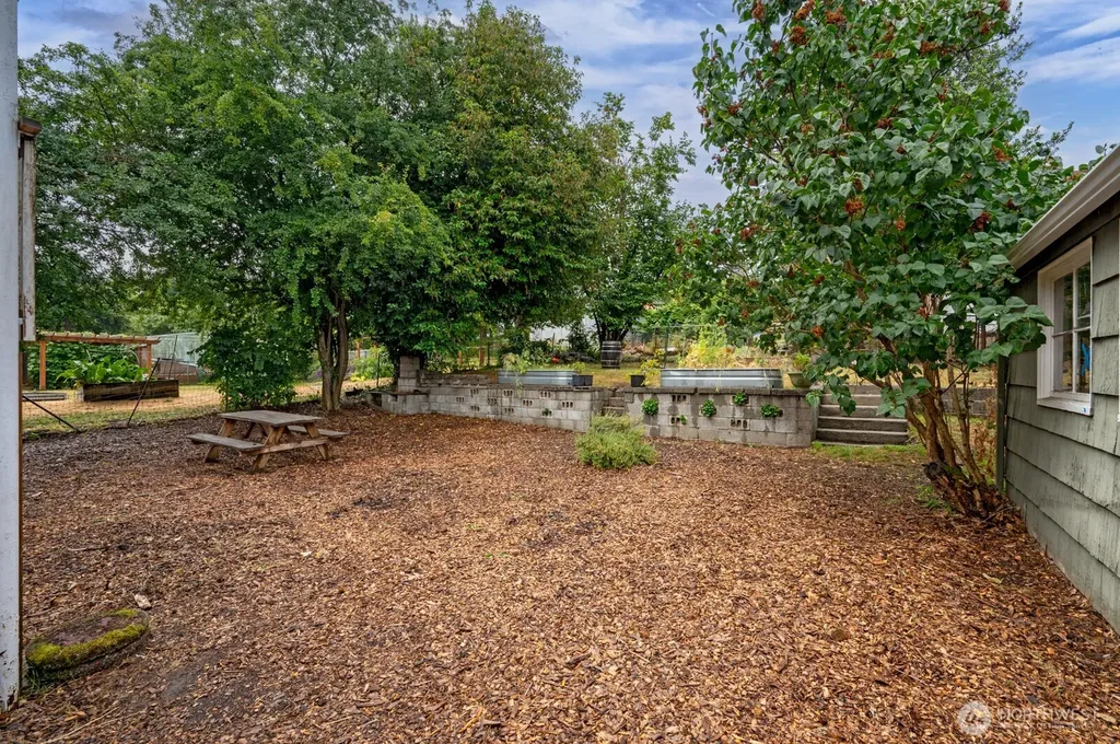 10625 16th Avenue SW Seattle WA 98146