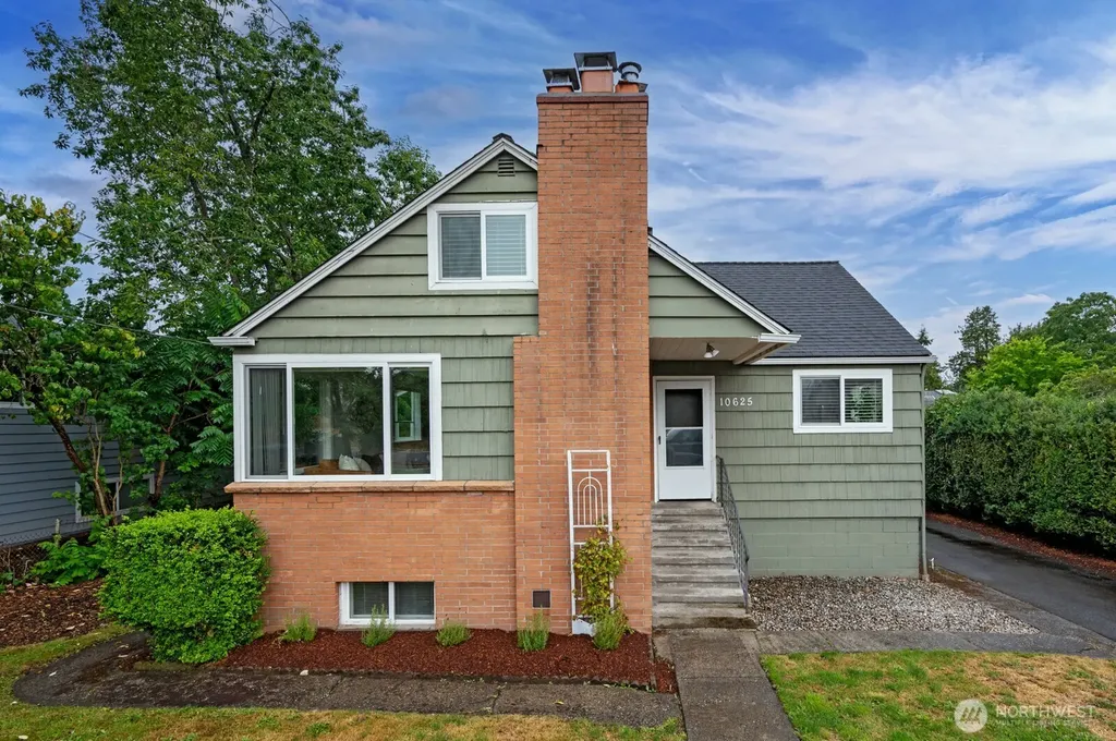 10625 16th Avenue SW Seattle WA 98146