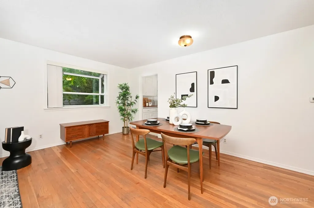 10625 16th Avenue SW Seattle WA 98146