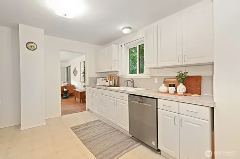 10625 17th Avenue SW Seattle WA 98146