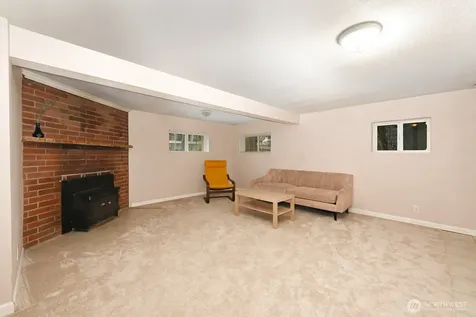 10625 17th Avenue SW Seattle WA 98146