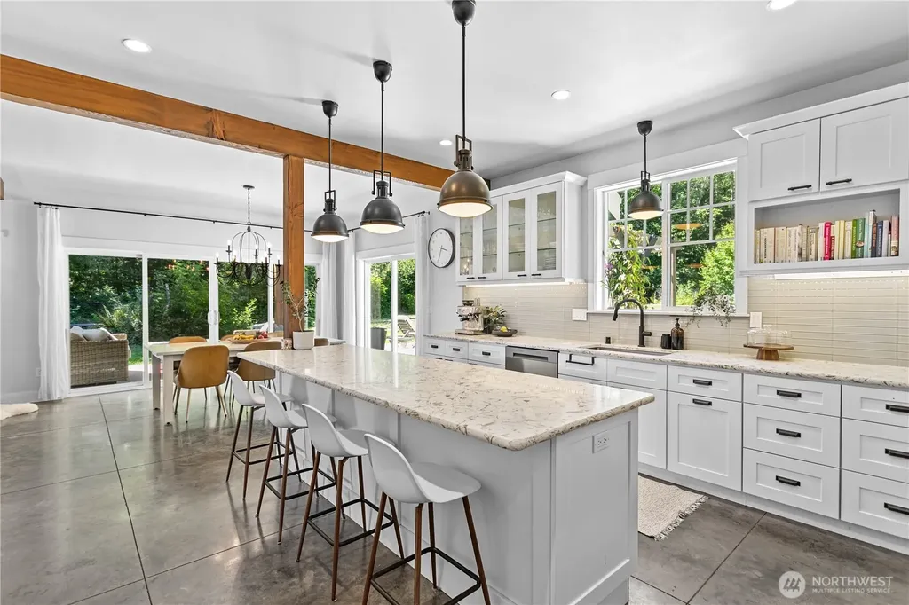6040 Birch Point Road Blaine WA 98230
