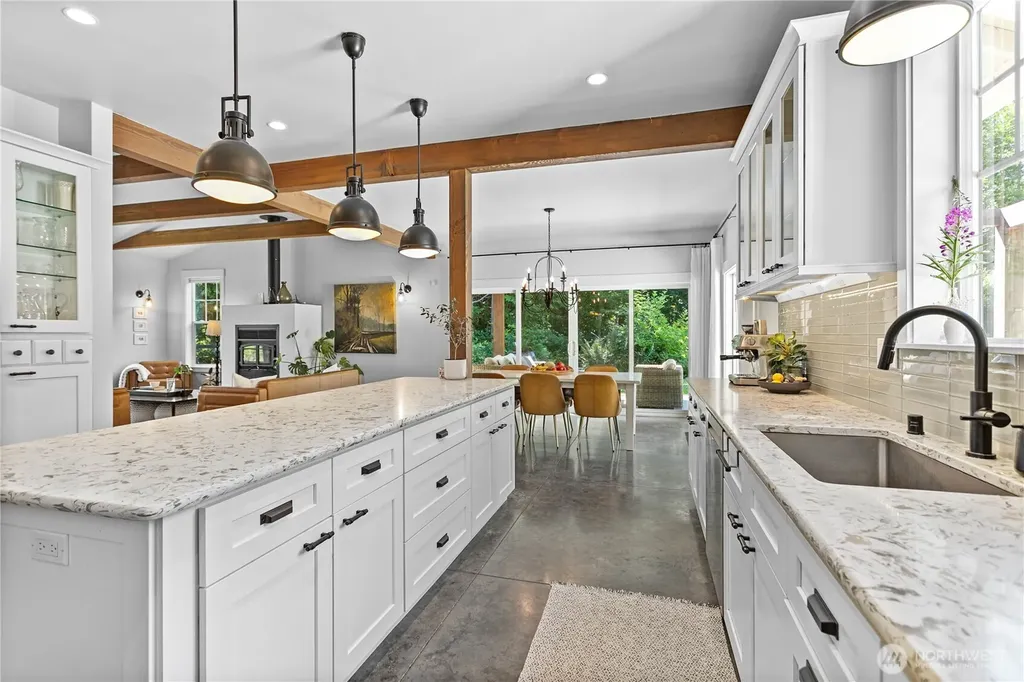 6040 Birch Point Road Blaine WA 98230