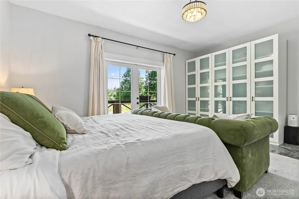 6040 Birch Point Road Blaine WA 98230