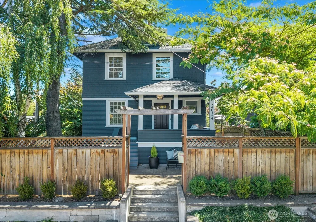 2034 Federal Avenue E Seattle WA 98102