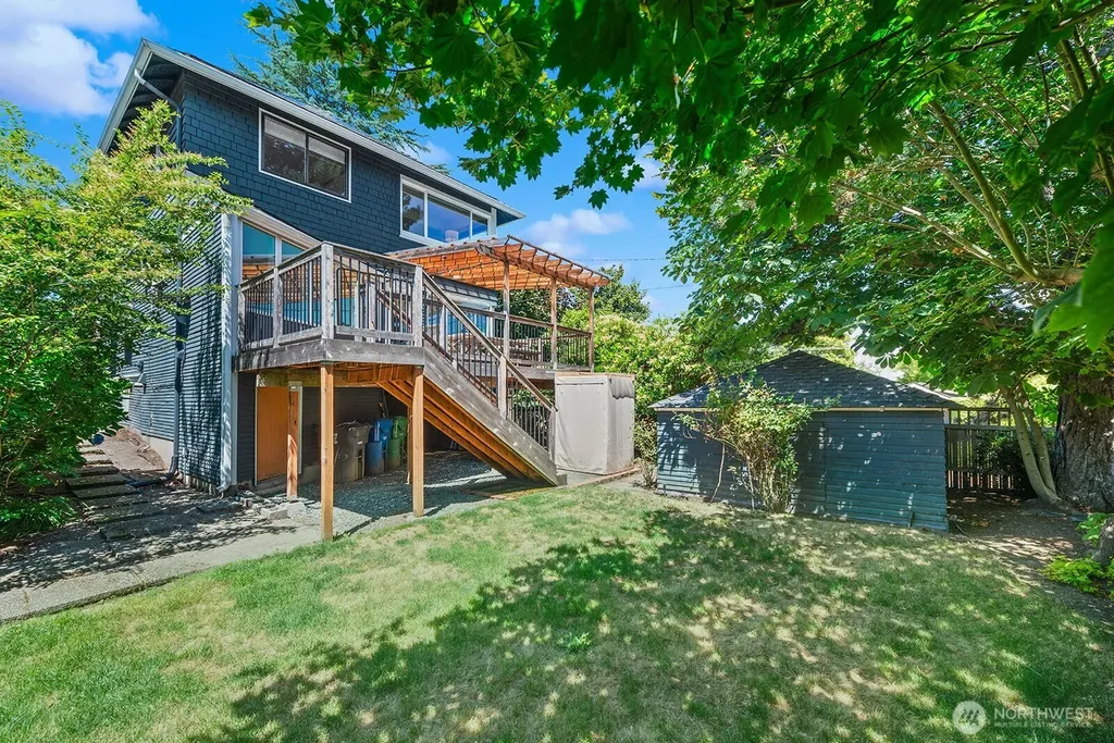 2034 Federal Avenue E Seattle WA 98102