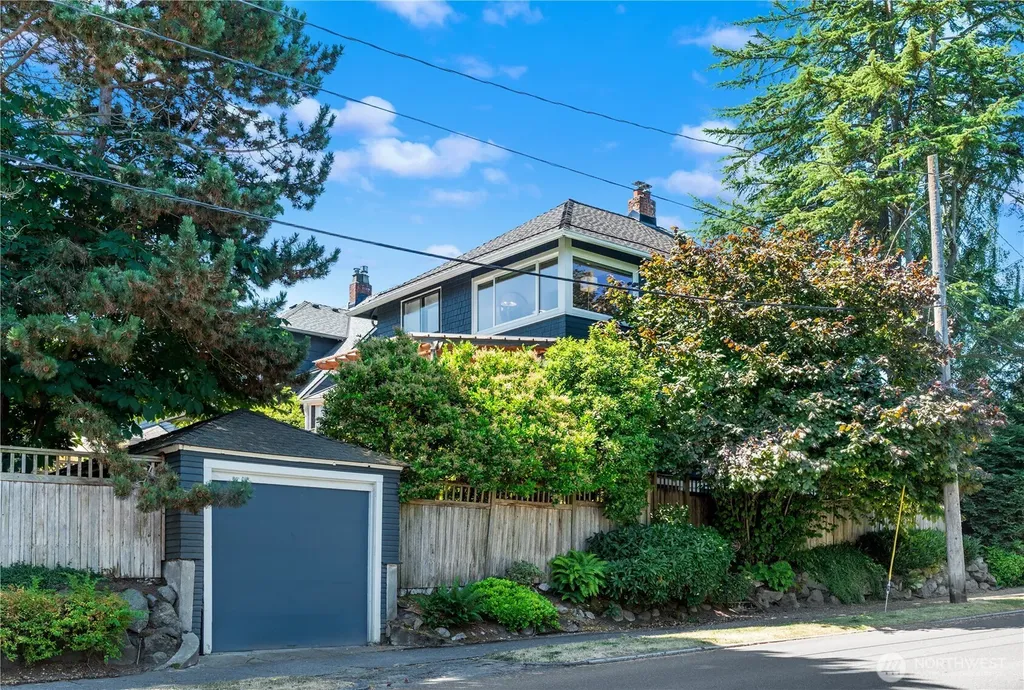 2034 Federal Avenue E Seattle WA 98102