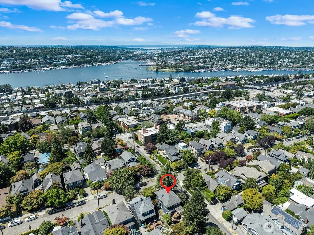 2034 Federal Avenue E Seattle WA 98102