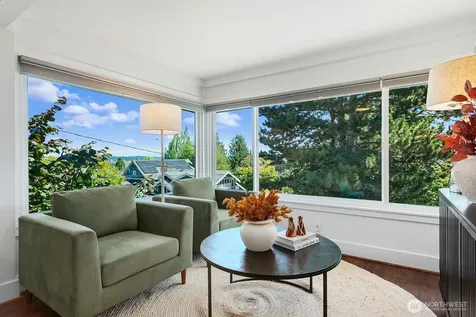 2034 Federal Avenue E Seattle WA 98102
