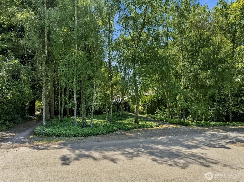 9375 NE Eric Avenue Bainbridge Island WA 98110