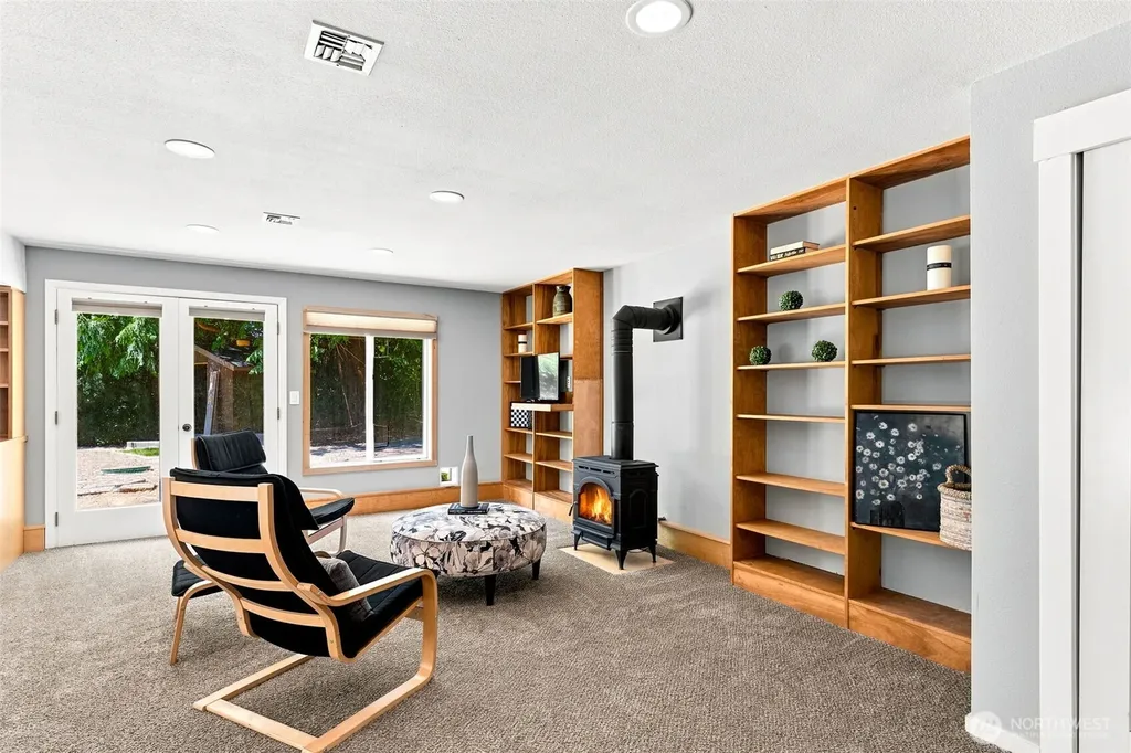 9375 NE Eric Avenue Bainbridge Island WA 98110