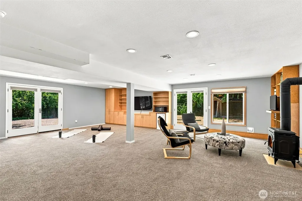 9375 NE Eric Avenue Bainbridge Island WA 98110