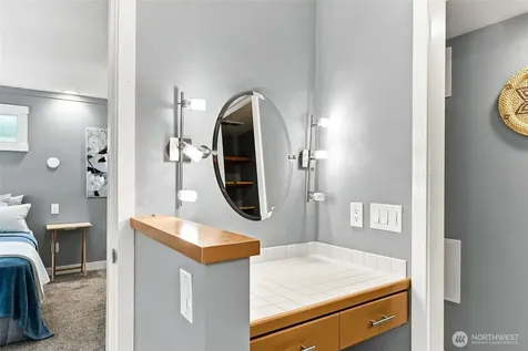9375 NE Eric Avenue Bainbridge Island WA 98110