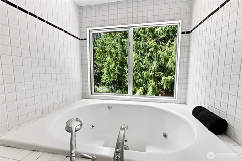 9375 NE Eric Avenue Bainbridge Island WA 98110