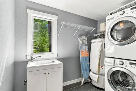9375 NE Eric Avenue Bainbridge Island WA 98110
