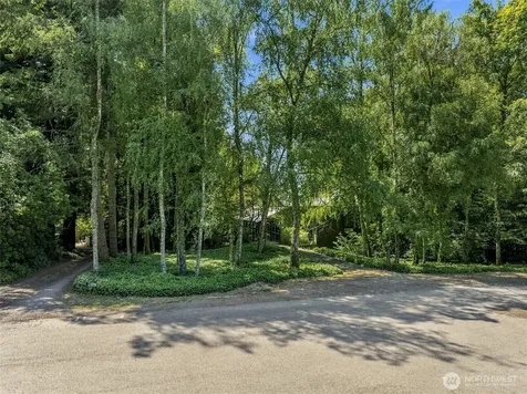 9375 NE Eric Avenue Bainbridge Island WA 98110