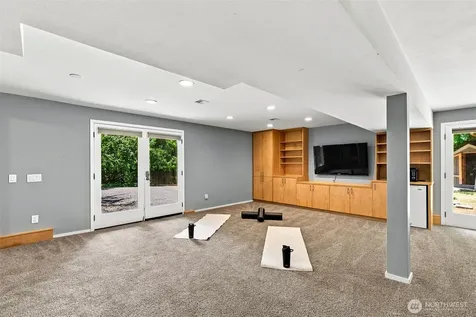 9375 NE Eric Avenue Bainbridge Island WA 98110