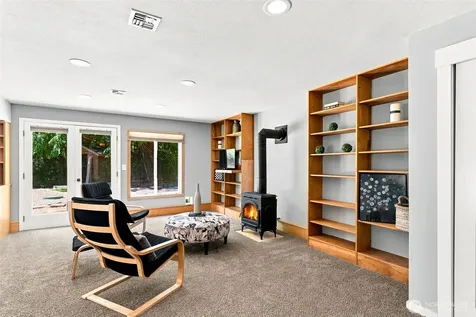 9375 NE Eric Avenue Bainbridge Island WA 98110