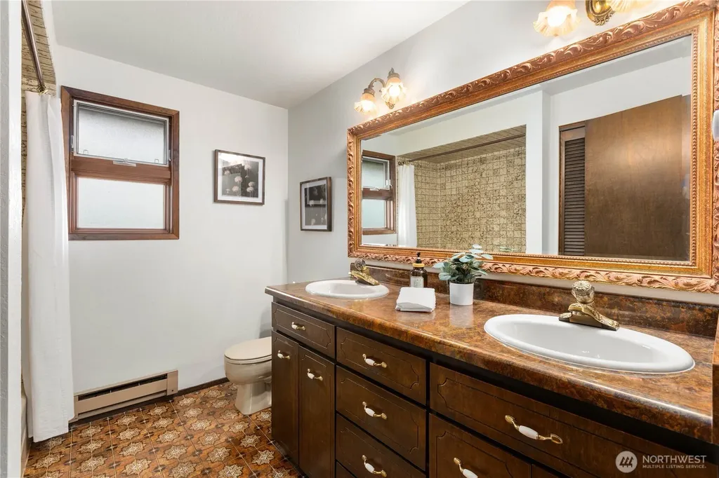 5614 66th Place SE Snohomish WA 98290