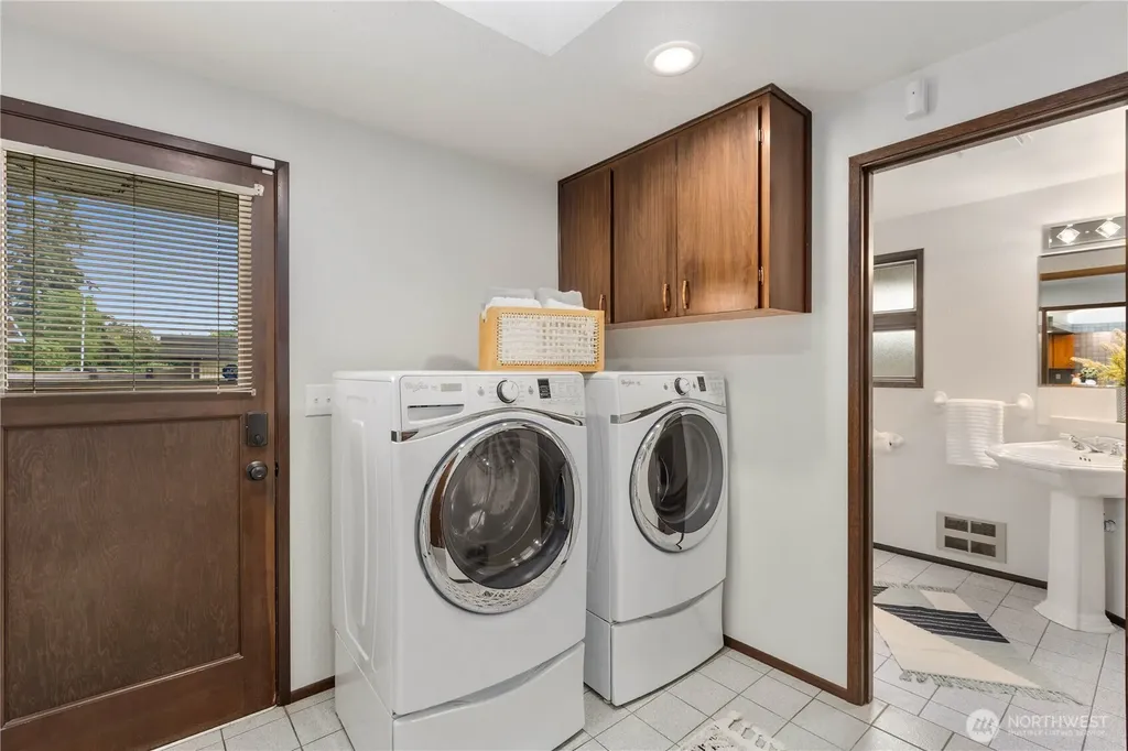 5614 66th Place SE Snohomish WA 98290