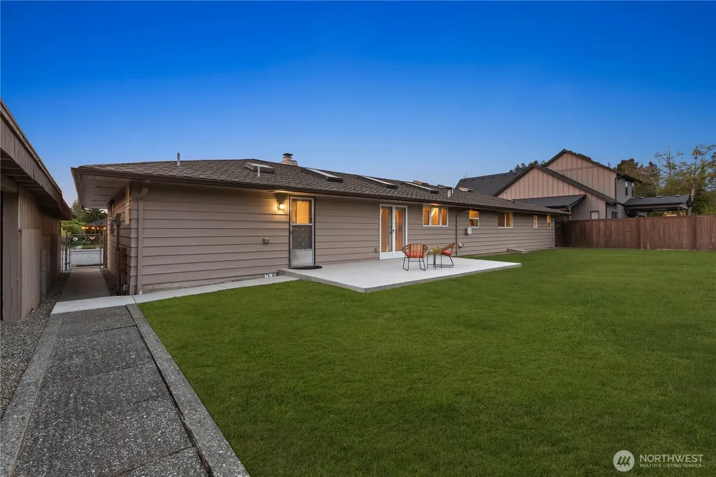 5614 66th Place SE Snohomish WA 98290