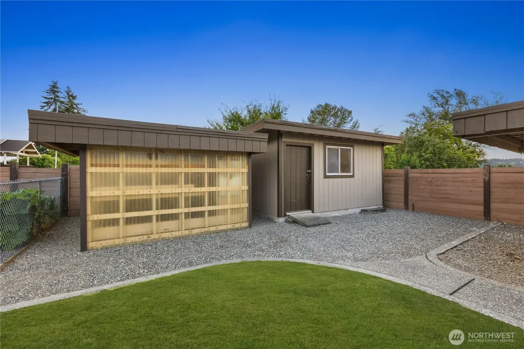 5614 66th Place SE Snohomish WA 98290