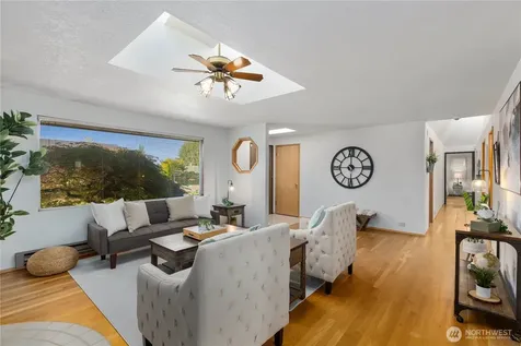 5614 66th Place SE Snohomish WA 98290
