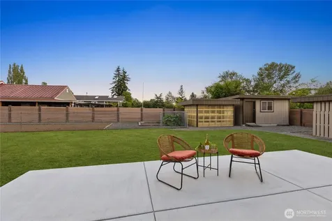 5614 66th Place SE Snohomish WA 98290