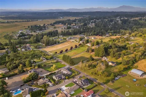 5614 66th Place SE Snohomish WA 98290