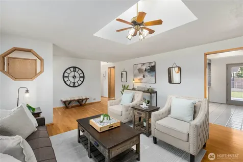 5614 66th Place SE Snohomish WA 98290