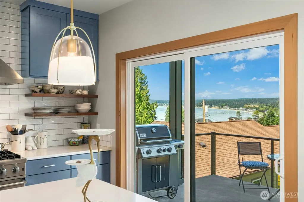 1447 Elm Place Freeland WA 98249