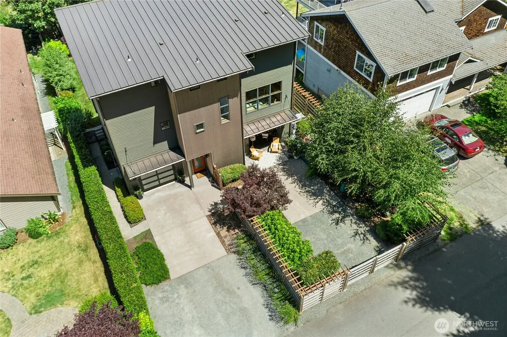 1447 Elm Place Freeland WA 98249