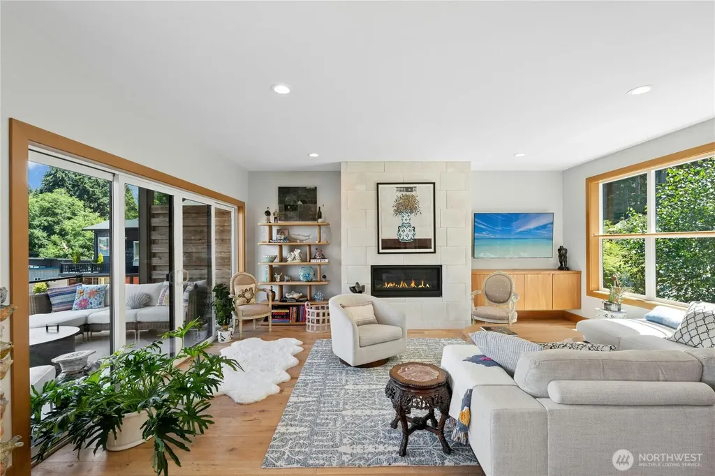 1447 Elm Place Freeland WA 98249