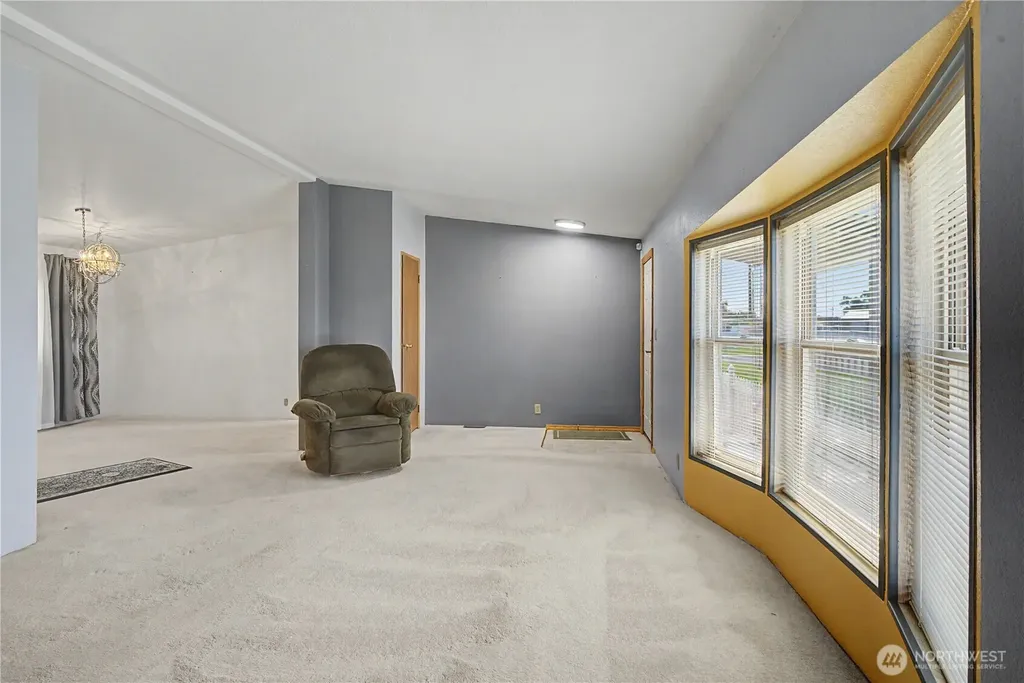 2240 W Broadway Avenue Moses Lake WA 98837