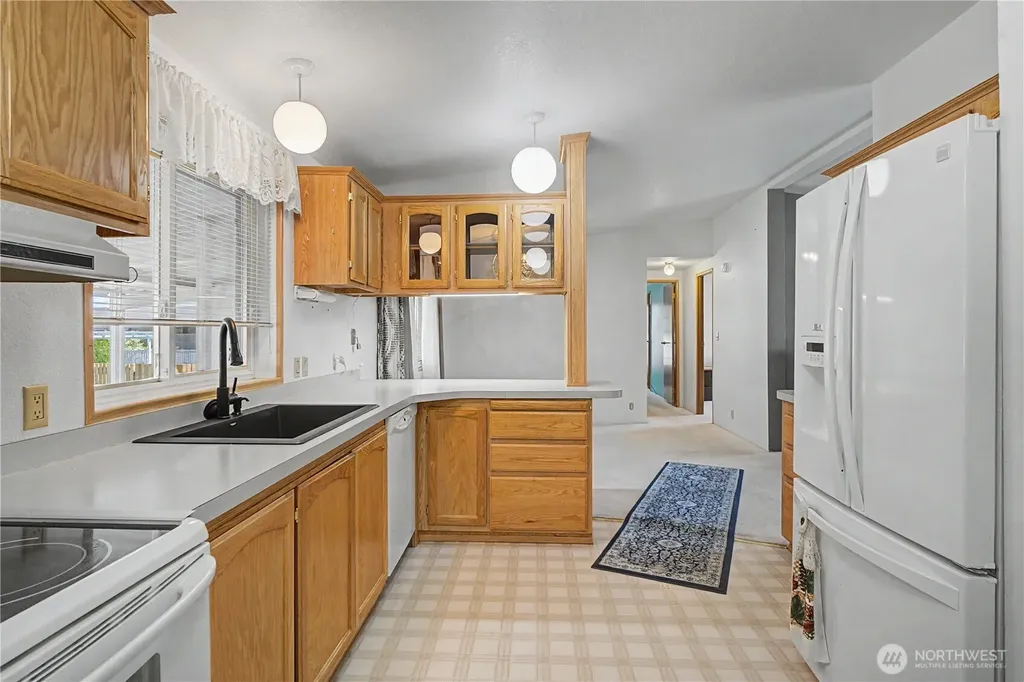 2240 W Broadway Avenue Moses Lake WA 98837